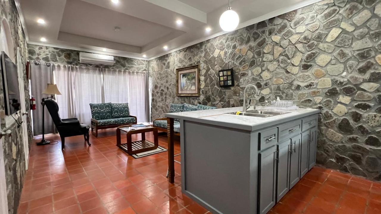 Stonetrail Hotel Arnos Vale Luaran gambar